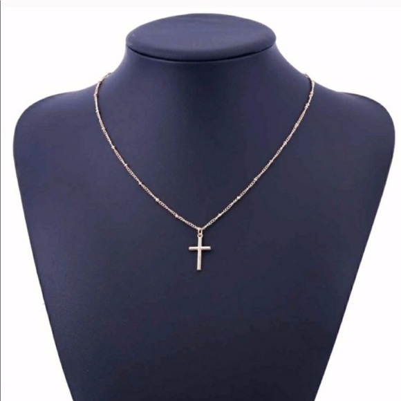 Jewelry - 🆕✝️Dainty & Sweet Silver Cross Pendant Necklace